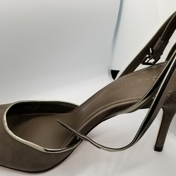 Shoes - Picture 2 of 4